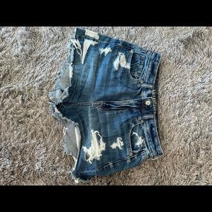 American Eagle short